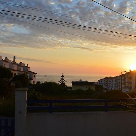 Ericeira Chill Hill Hostel & Private Rooms - Sea Food Екстер'єр фото